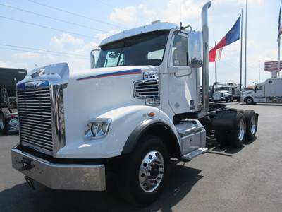 Freightliner Coronado 122 SD Day Cab Truck - Detroit 450HP, 10 Speed Manual