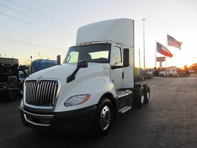International LT Day Cab Truck - Cummins 450HP, 12 Speed Endurant Automatic