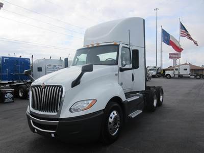 International LT Day Cab Truck - Cummins 450HP, 12 Speed Endurant Automatic