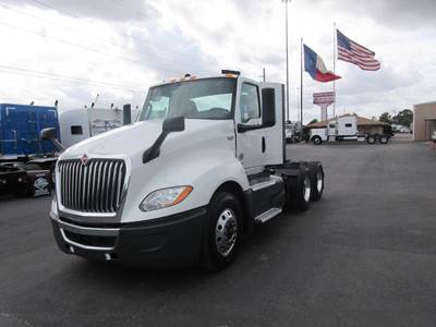 International LT Day Cab Truck - Cummins 450HP, 12 Speed Endurant Automatic