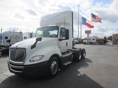 International LT Day Cab Truck - Cummins 450HP, 12 Speed Endurant Automatic