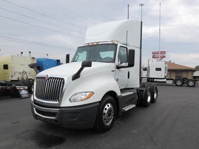 International LT Day Cab Truck - Cummins 450HP, 12 Speed Endurant Automatic