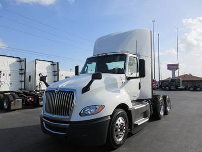 International LT Day Cab Truck - Cummins 450HP, 12 Speed Endurant Automatic