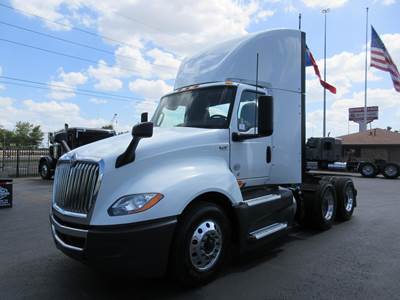 International LT Day Cab Truck - Cummins 450HP, 12 Speed Endurant Automatic