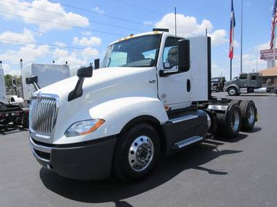 International LT Day Cab Truck - Cummins 450HP, 12 Speed Endurant Automatic