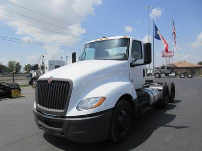International LT Day Cab Truck - Cummins 400HP, 12 Speed Endurant Automatic