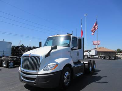 International LT Day Cab Truck - Cummins 450HP, 12 Speed Endurant Automatic