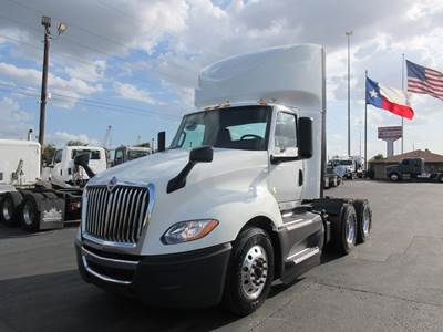 International LT Day Cab Truck - Cummins 450HP, 12 Speed Endurant Automatic