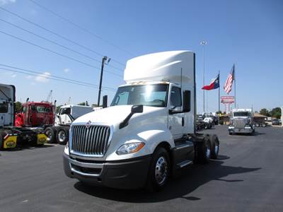 International LT Day Cab Truck - Cummins 450HP, 12 Speed Endurant Automatic
