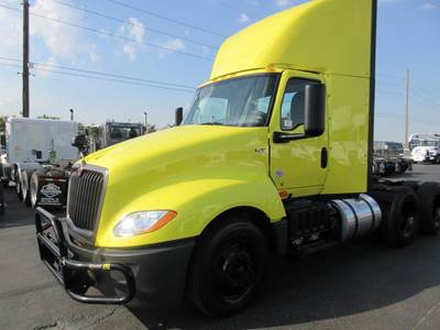 International LT Day Cab Truck - Cummins 450HP, 12 Speed Endurant Automatic