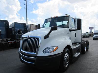 International LT Day Cab Truck - Cummins 450HP, 12 Speed Endurant Automatic
