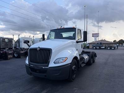 International LT Day Cab Truck - Cummins 450HP, 12 Speed Endurant Automatic