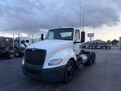 International LT Day Cab Truck - Cummins 450HP, 12 Speed Endurant Automatic