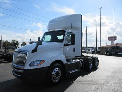 International LT Day Cab Truck - Cummins 450HP, 12 Speed Endurant Automatic