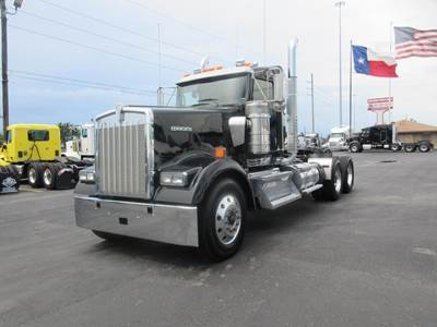 Kenworth W900 Day Cab Truck - Cummins 500HP, 18 Speed Manual