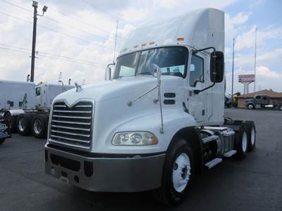 Mack Pinnacle CXU613 Day Cab Truck - MP7 405HP, 10 Speed Manual