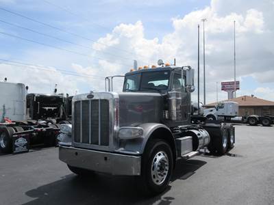 Peterbilt 389 Day Cab Truck - Cummins 450HP, 10 Speed Manual