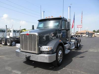 Peterbilt 567 Tri Axle Day Cab Truck - Cummins 525HP, 12 Speed Automatic