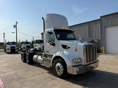 Peterbilt 567 Day Cab Truck - Paccar 455HP, 12 Speed Automatic