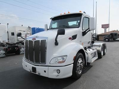 Peterbilt 579 Day Cab Truck - Cummins 450HP, 10 Speed Manual