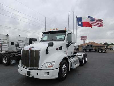 Peterbilt 579 Day Cab Truck - Cummins 450HP, 10 Speed Manual