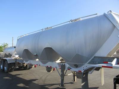 Polar 1000 Dry Bulk / Pneumatic Tank Trailer