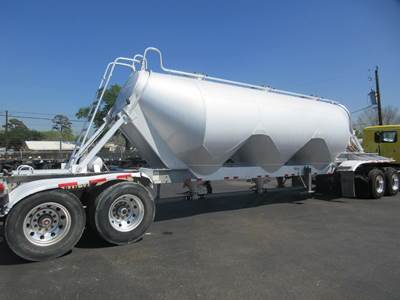 Polar 1000 GAL Dry Bulk / Pneumatic Tank Trailer