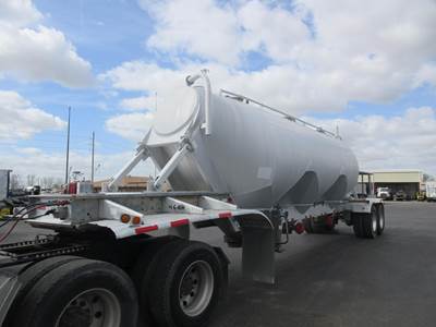 Polar 1000cf Dry Bulk / Pneumatic Tank Trailer