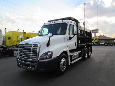 Freightliner Cascadia 125 Dump Truck - Cummins 400HP, 10 Speed Smart Advantage Automatic