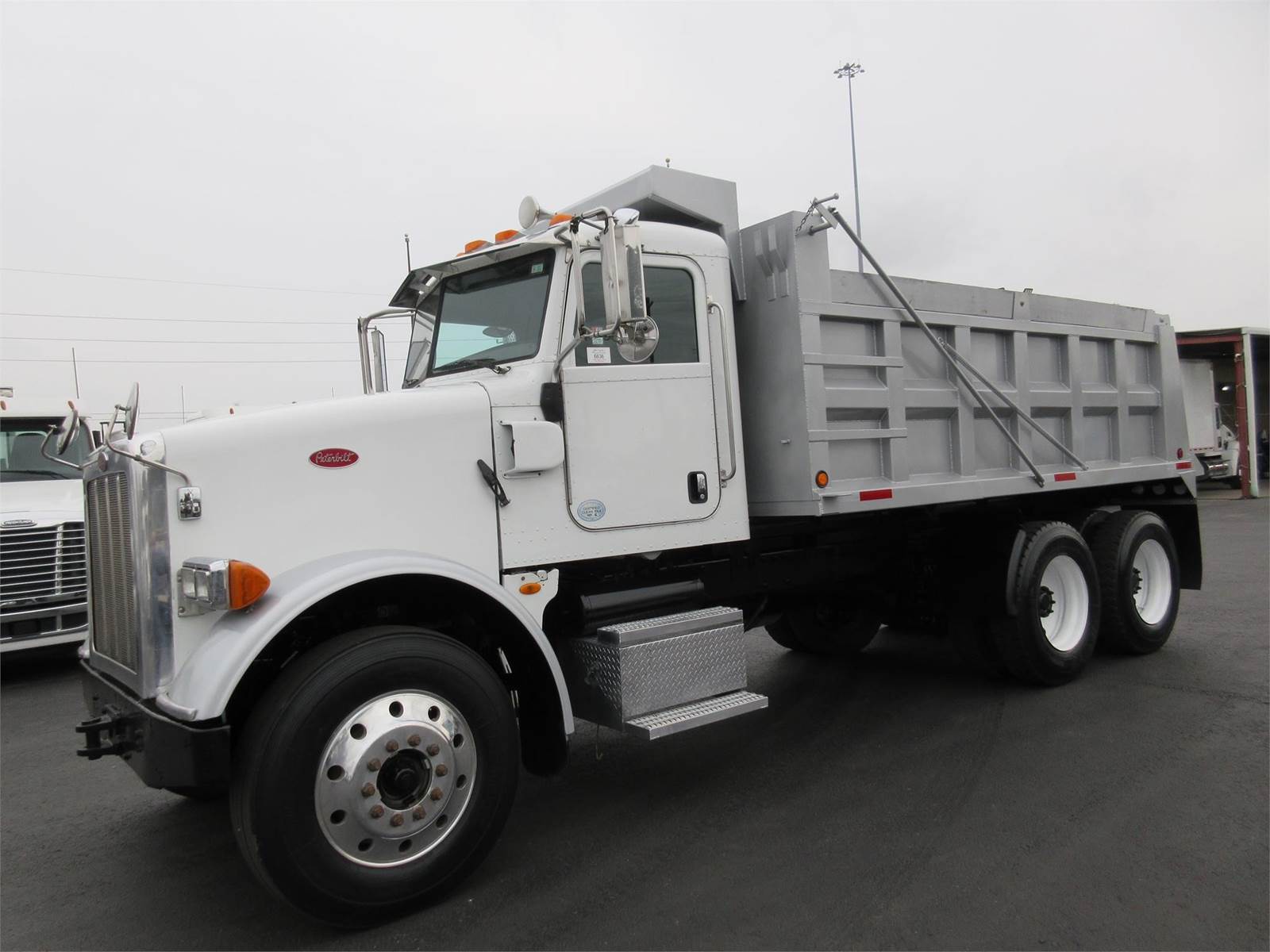 2013 Peterbilt 365 Dump Truck Cummins 425HP, 8Ll Manual, 15' Dump For