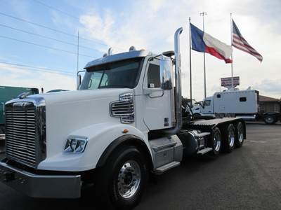 Freightliner Coronado 122 SD Tri Axle Oil Field Truck - Detroit, 500HP, 18 Speed Manual