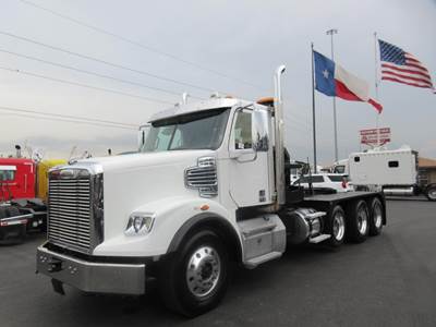 Freightliner Coronado 122 SD Tri Axle Oil Field Truck - Detroit, 500HP, 18 Speed Manual