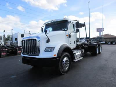 International HX Roll Off Truck - Cummins, 485HP, Automatic