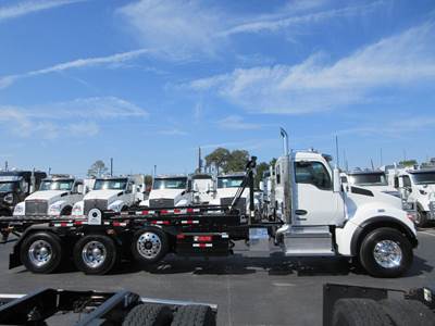 Kenworth T880 Roll Off Truck - Paccar, 455HP, 6 Speed Allison Rds Automatic