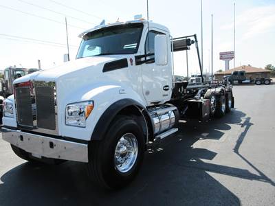 Kenworth T880 Roll Off Truck - Paccar, 455HP, 6 Speed Allison Rds Automatic