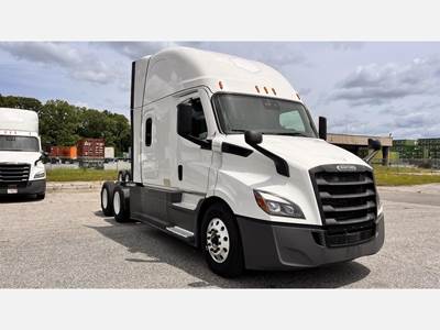 Freightliner Cascadia 116 Sleeper Semi Truck - 72" Raised Roof Sleeper, Detroit 450HP, 12 Speed Dt12 Automatic