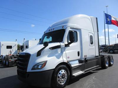Freightliner Cascadia 116 Sleeper Semi Truck - 72" Raised Roof Sleeper, Detroit 450HP, 12 Speed Dt12 Automatic