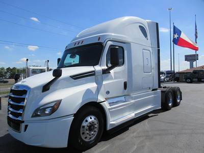 Freightliner Cascadia 126 Sleeper Semi Truck - 72" Raised Roof Sleeper, Detroit 455HP, 12 Speed Dt12 Automatic