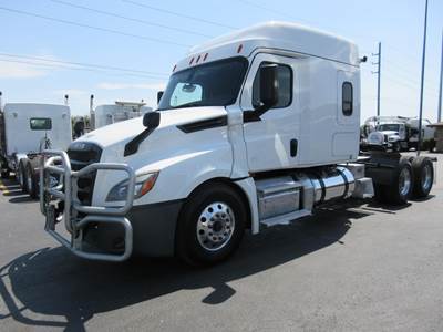 Freightliner Cascadia 126 Sleeper Semi Truck - 48" Mid Roof Sleeper, Detroit 505HP, 12 Speed Automatic