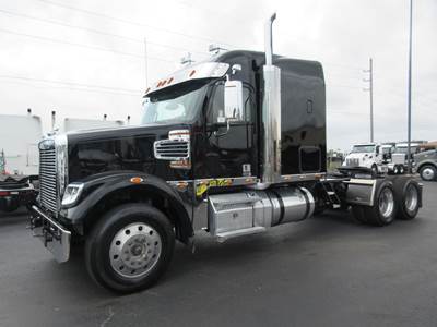 Freightliner Coronado 122 SD Sleeper Semi Truck - 70" Mid Roof Sleeper, Detroit 505HP, 18 Speed Manual
