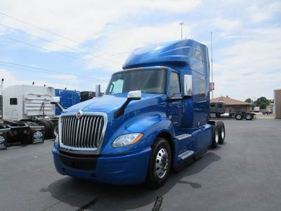 International LT Sleeper Semi Truck - 73" Raised Roof Sleeper, Cummins 450HP, 12 Speed Automatic