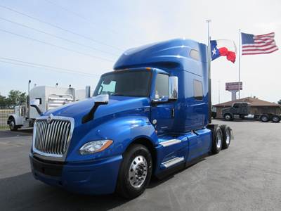 International LT Sleeper Semi Truck - 73" Raised Roof Sleeper, Cummins 450HP, 12 Speed Automatic