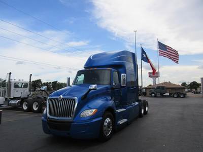 International LT Sleeper Semi Truck - 73" Raised Roof Sleeper, Cummins 450HP, 12 Speed Automatic