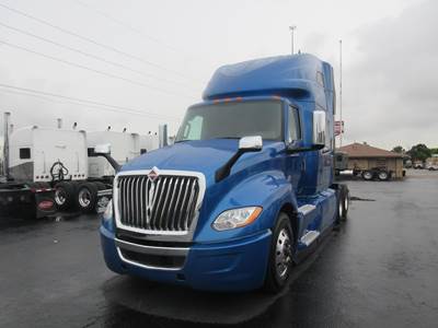 International LT Sleeper Semi Truck - 73" Raised Roof Sleeper, Cummins 450HP, 12 Speed Automatic
