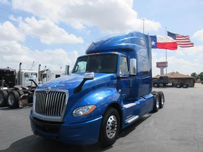 International LT Sleeper Semi Truck - 73" Raised Roof Sleeper, Cummins 450HP, 12 Speed Automatic