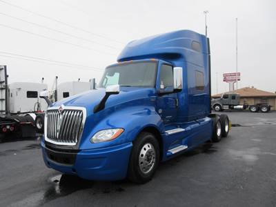 International LT Sleeper Semi Truck - 73" Raised Roof Sleeper, Cummins 450HP, 12 Speed Automatic