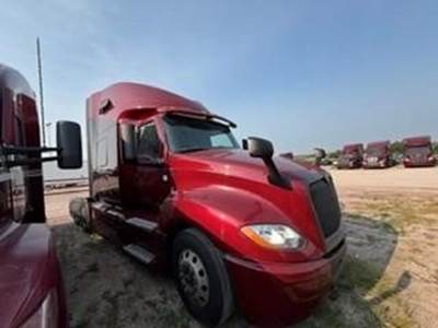 International LT Sleeper Semi Truck - 73" Raised Roof Sleeper, Cummins 450HP, 12 Speed Automatic