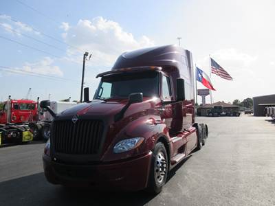 International LT Sleeper Semi Truck - 73" Raised Roof Sleeper, Cummins 450HP, 12 Speed Automatic
