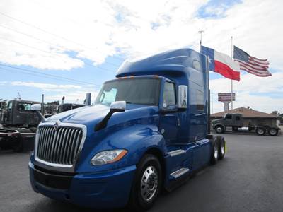 International LT Sleeper Semi Truck - 73" Raised Roof Sleeper, Cummins 450HP, 12 Speed Automatic
