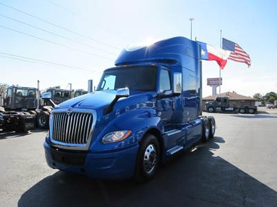 International LT Sleeper Semi Truck - 73" Raised Roof Sleeper, Cummins 450HP, 12 Speed Automatic